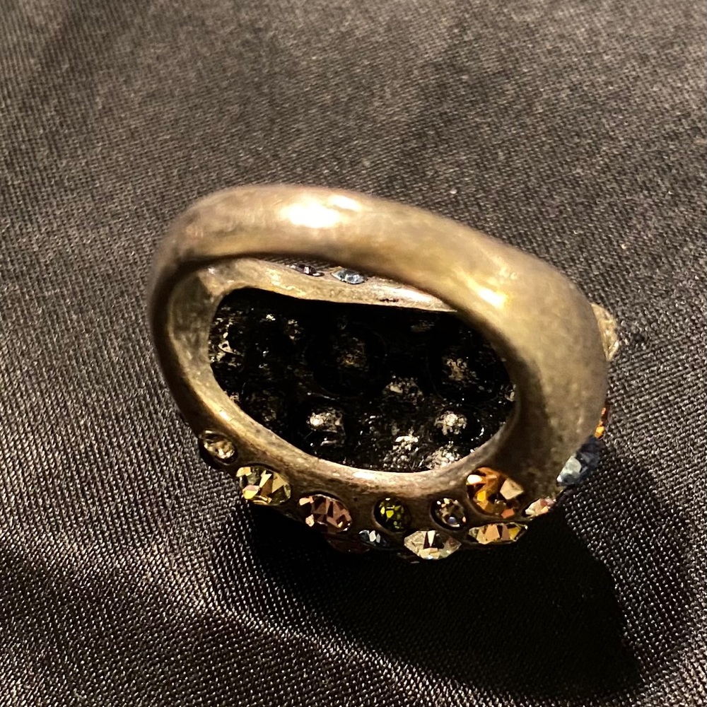 Ring - Picture 3 of 5